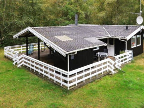 Three-Bedroom Holiday home in Læsø 4